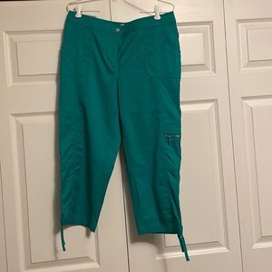 Chico's Zenergy Green Active Cargo Crop Pants
Size 1.5 M/10